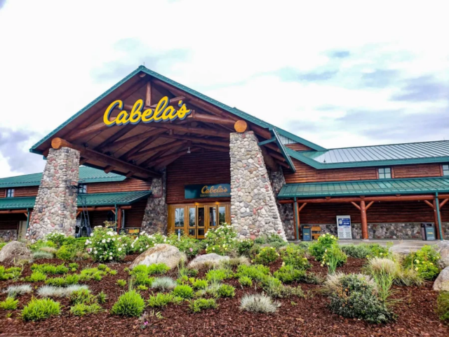 62204067_443893159742264_5221440103078952960_n-1 copy